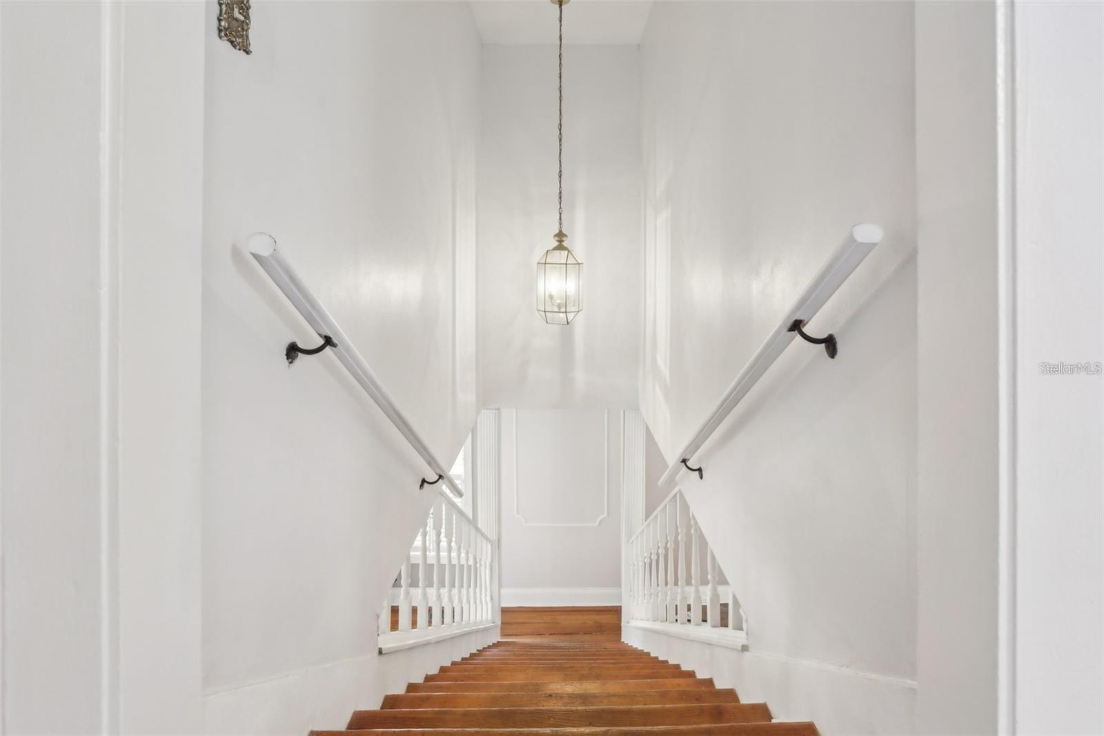 Image 22 of 40 For 757 32nd Avenue N
