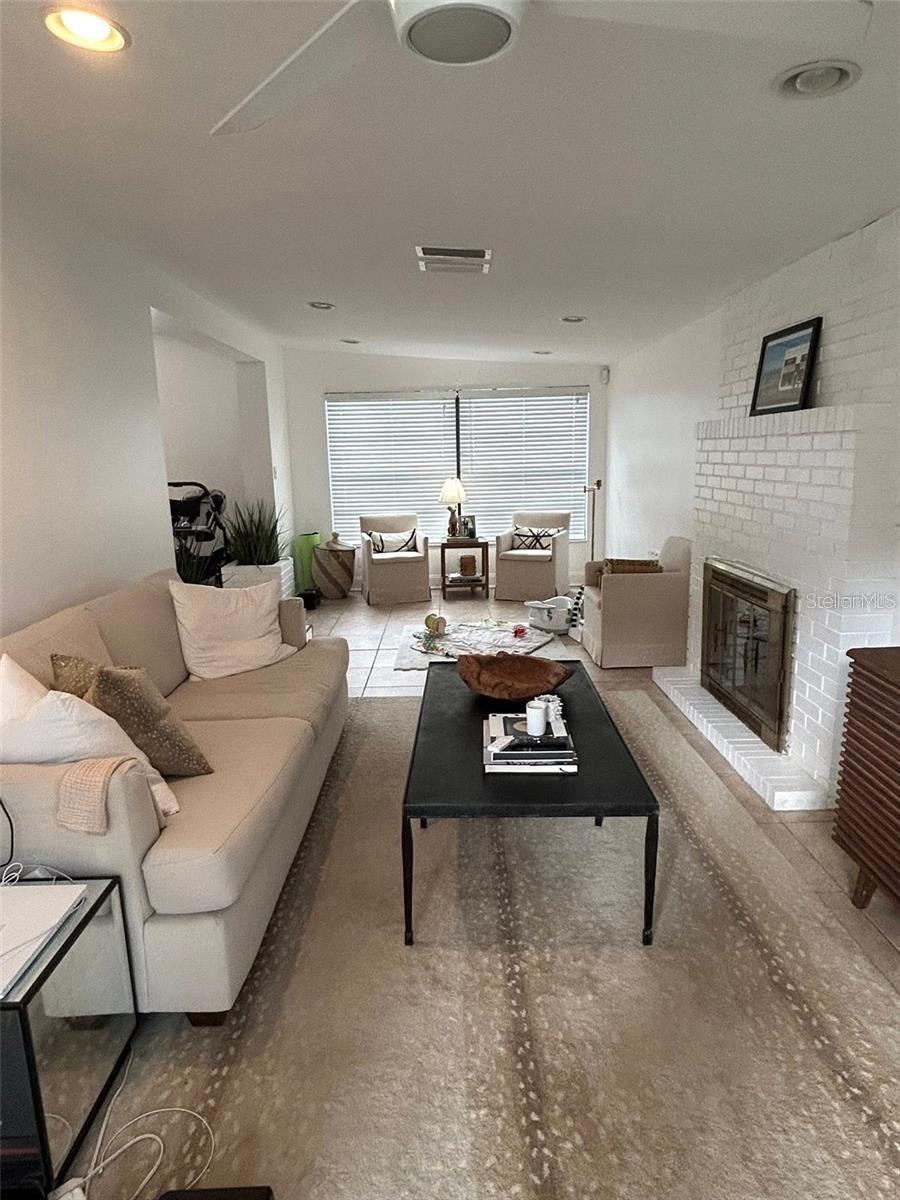 Image 4 of 13 For 3214 Coachman Avenue