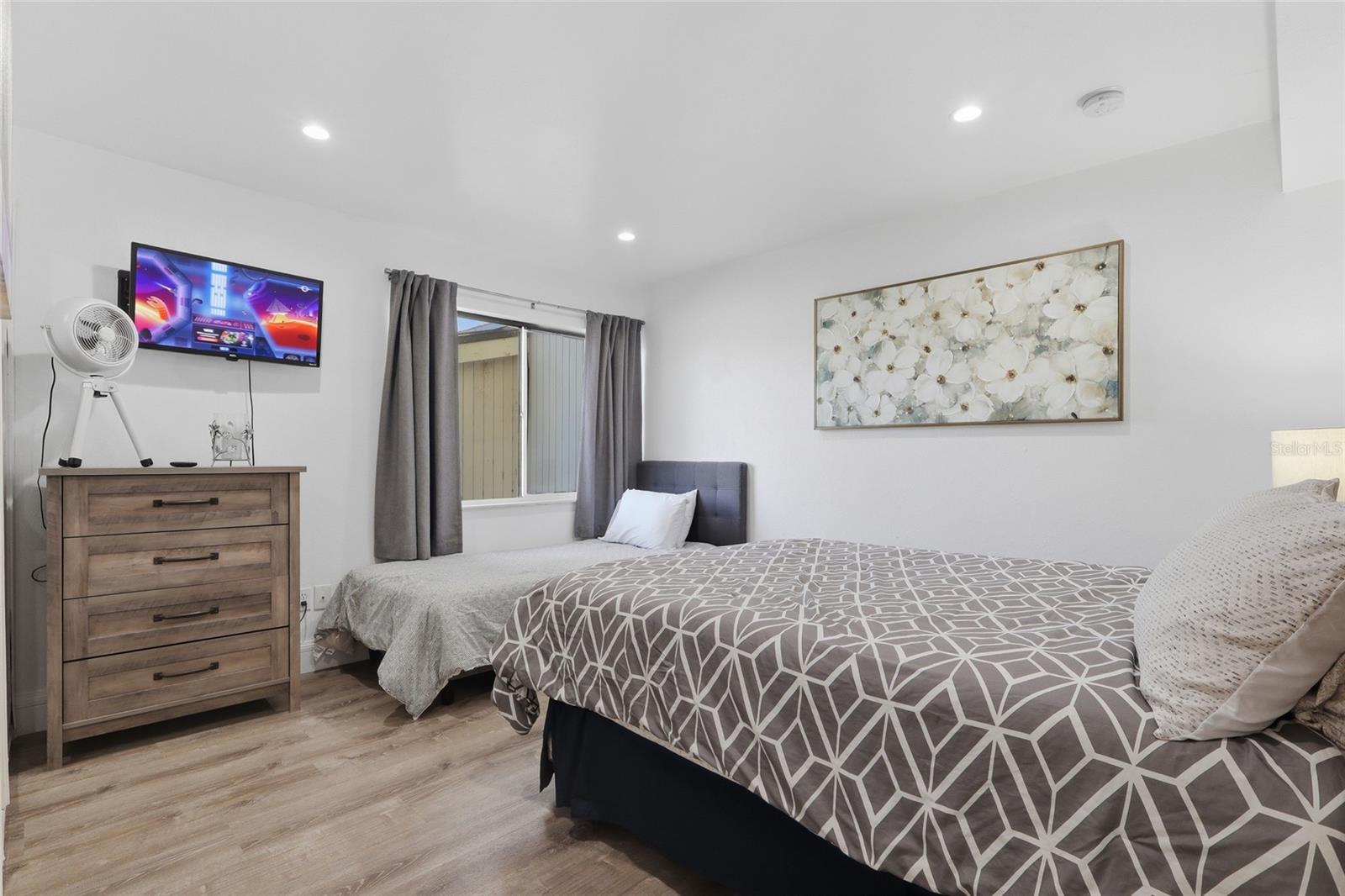 Image 15 of 42 For 29300 Bay Hollow Drive 3257