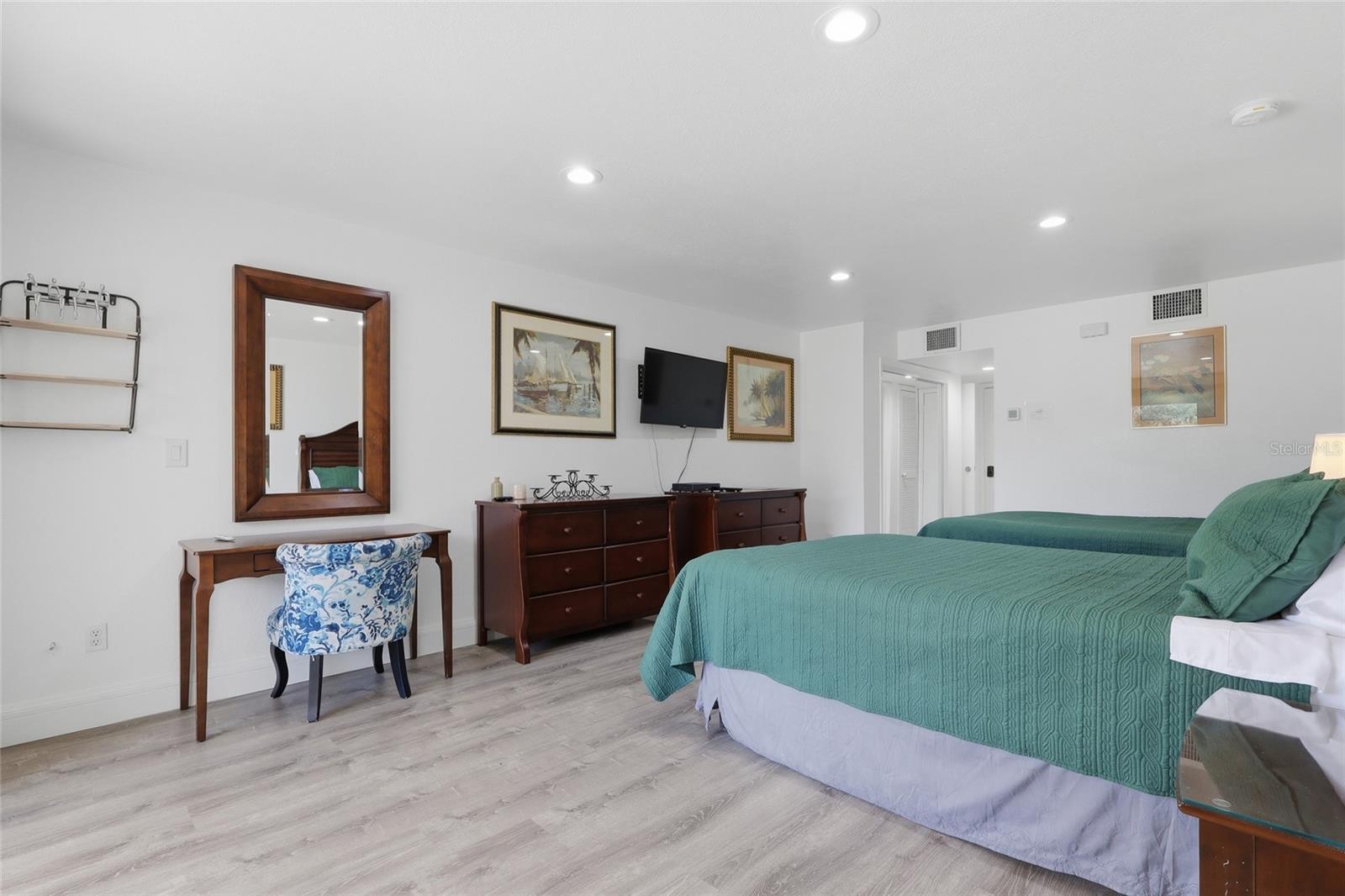 Image 27 of 42 For 29300 Bay Hollow Drive 3257