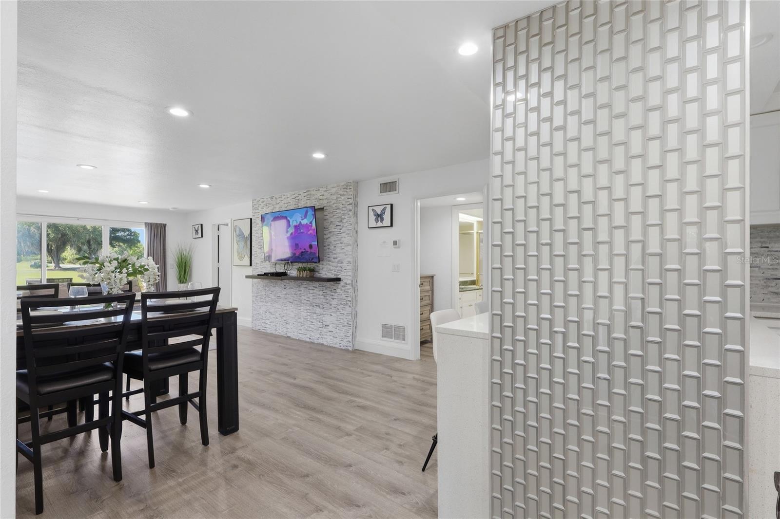 Image 5 of 42 For 29300 Bay Hollow Drive 3257