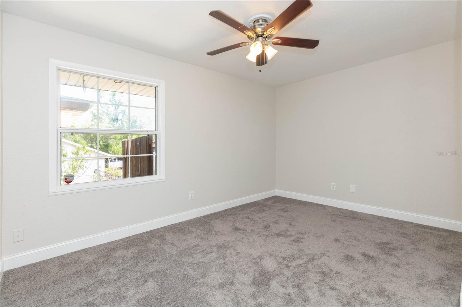 Image 14 of 45 For 13410 Lee Street