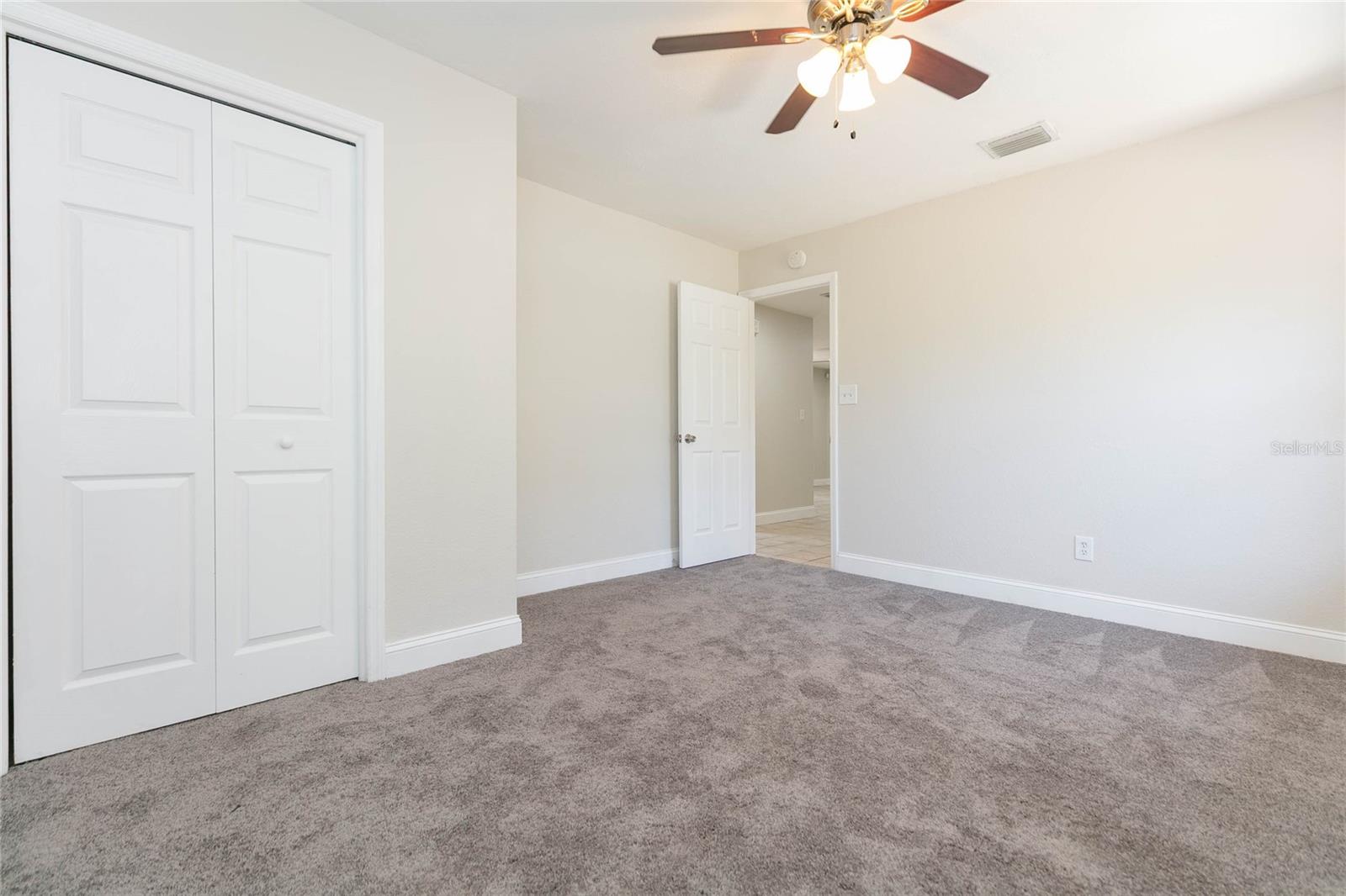 Image 15 of 45 For 13410 Lee Street