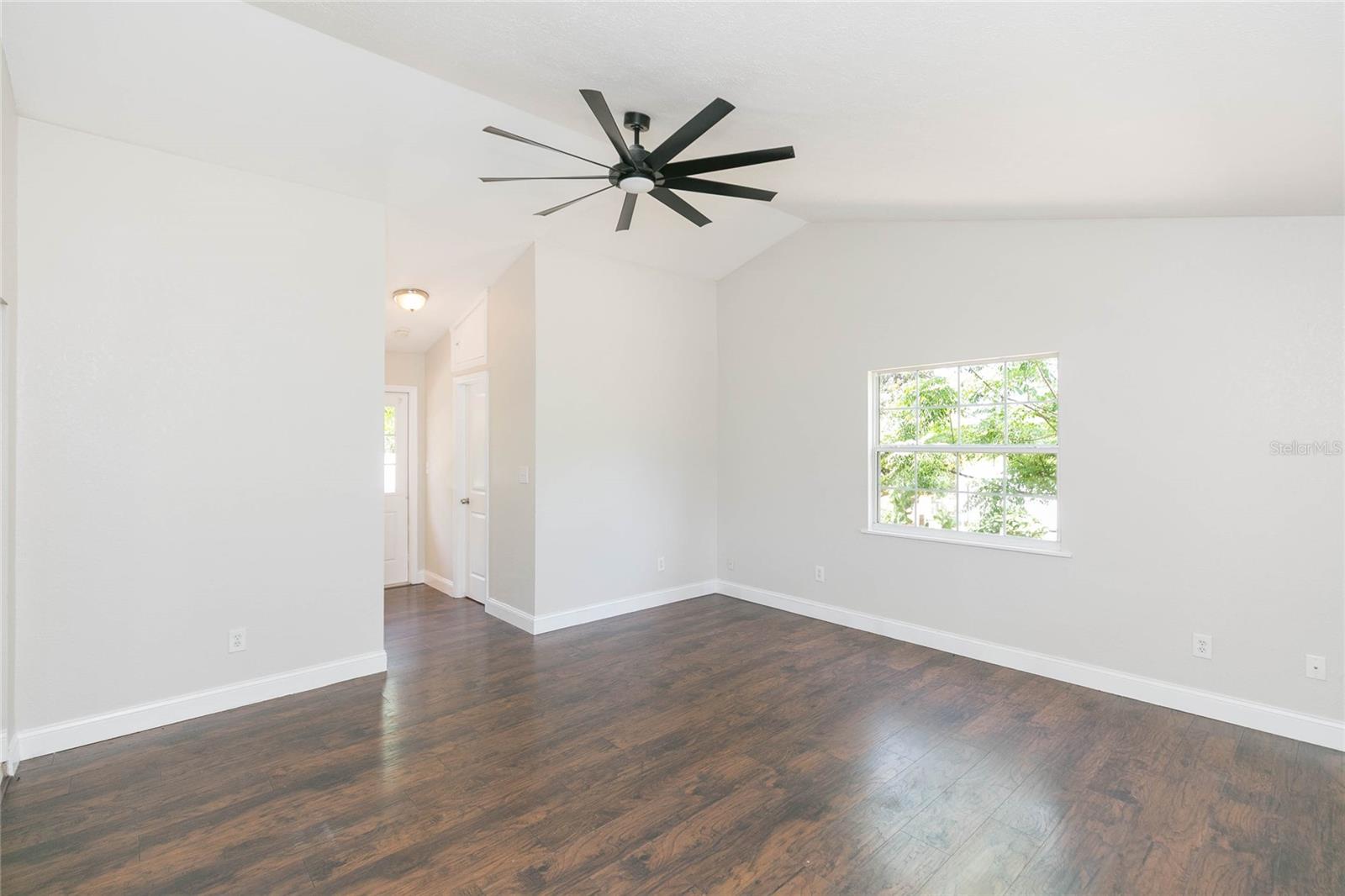 Image 21 of 45 For 13410 Lee Street