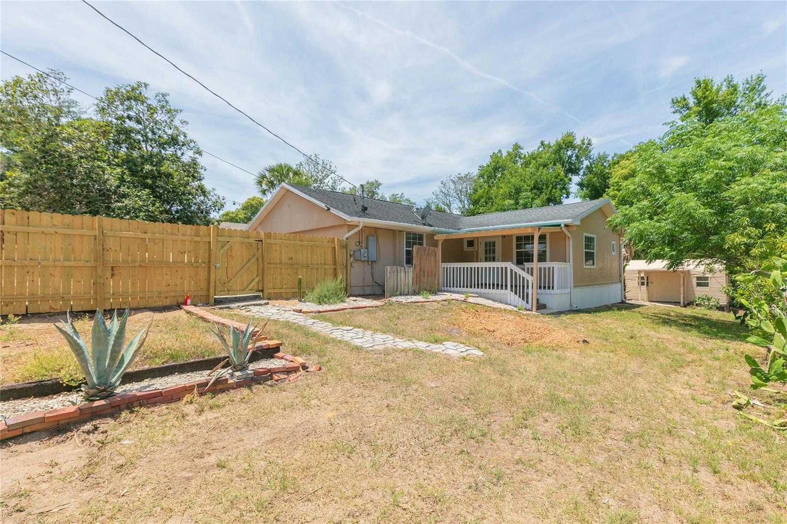 Image 32 of 45 For 13410 Lee Street