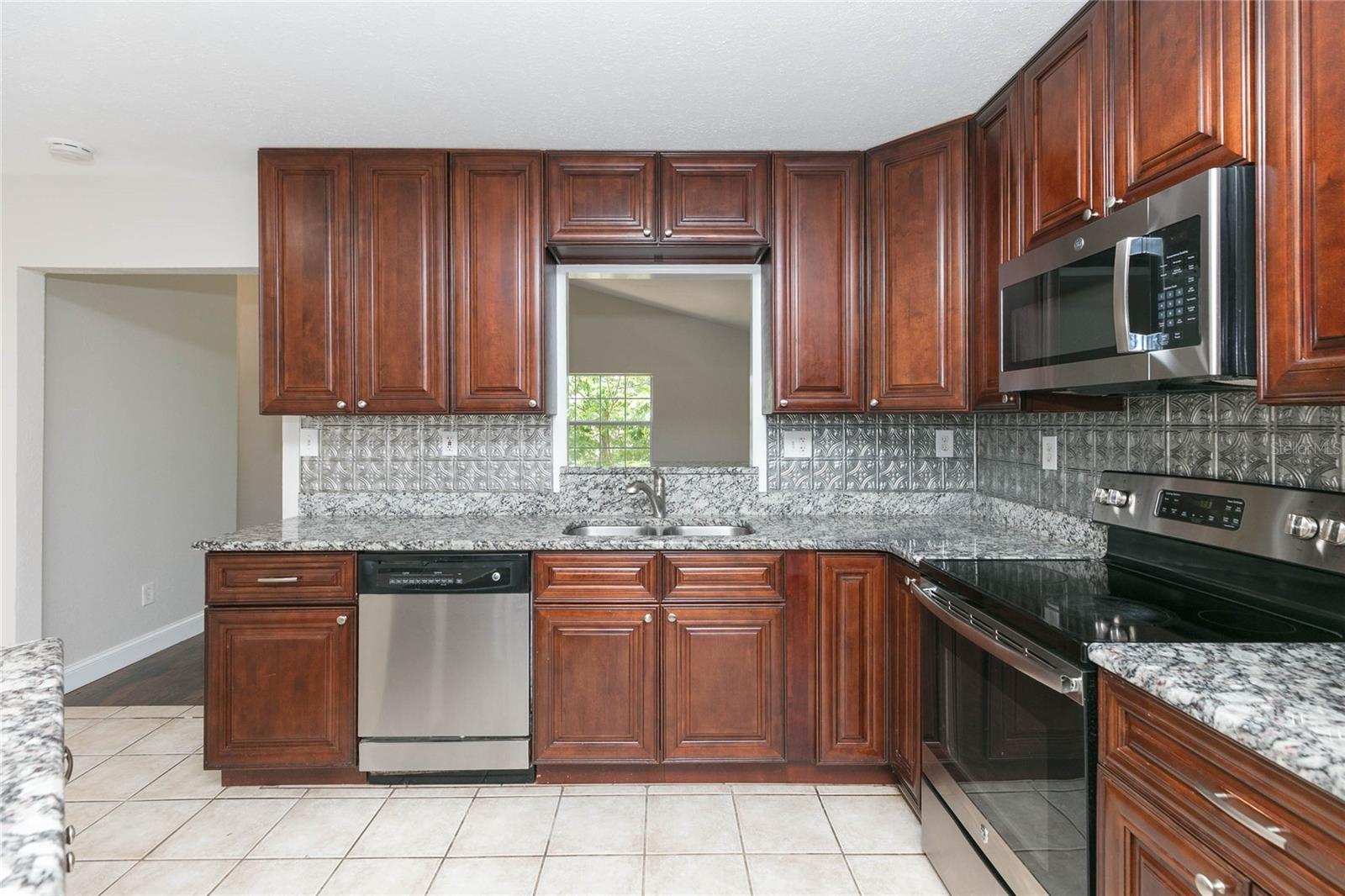 Image 9 of 45 For 13410 Lee Street