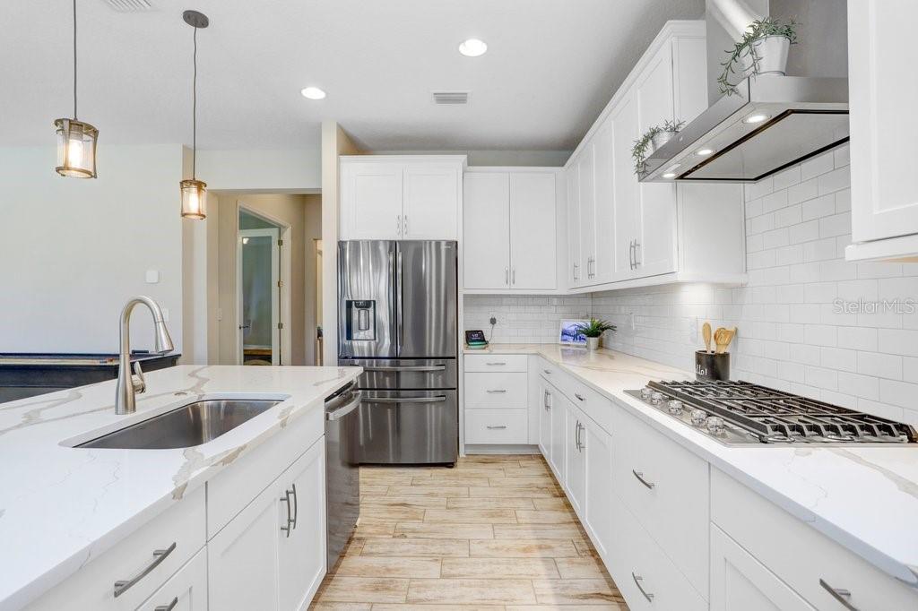 Image 11 of 59 For 14828 Paddock Pond Avenue