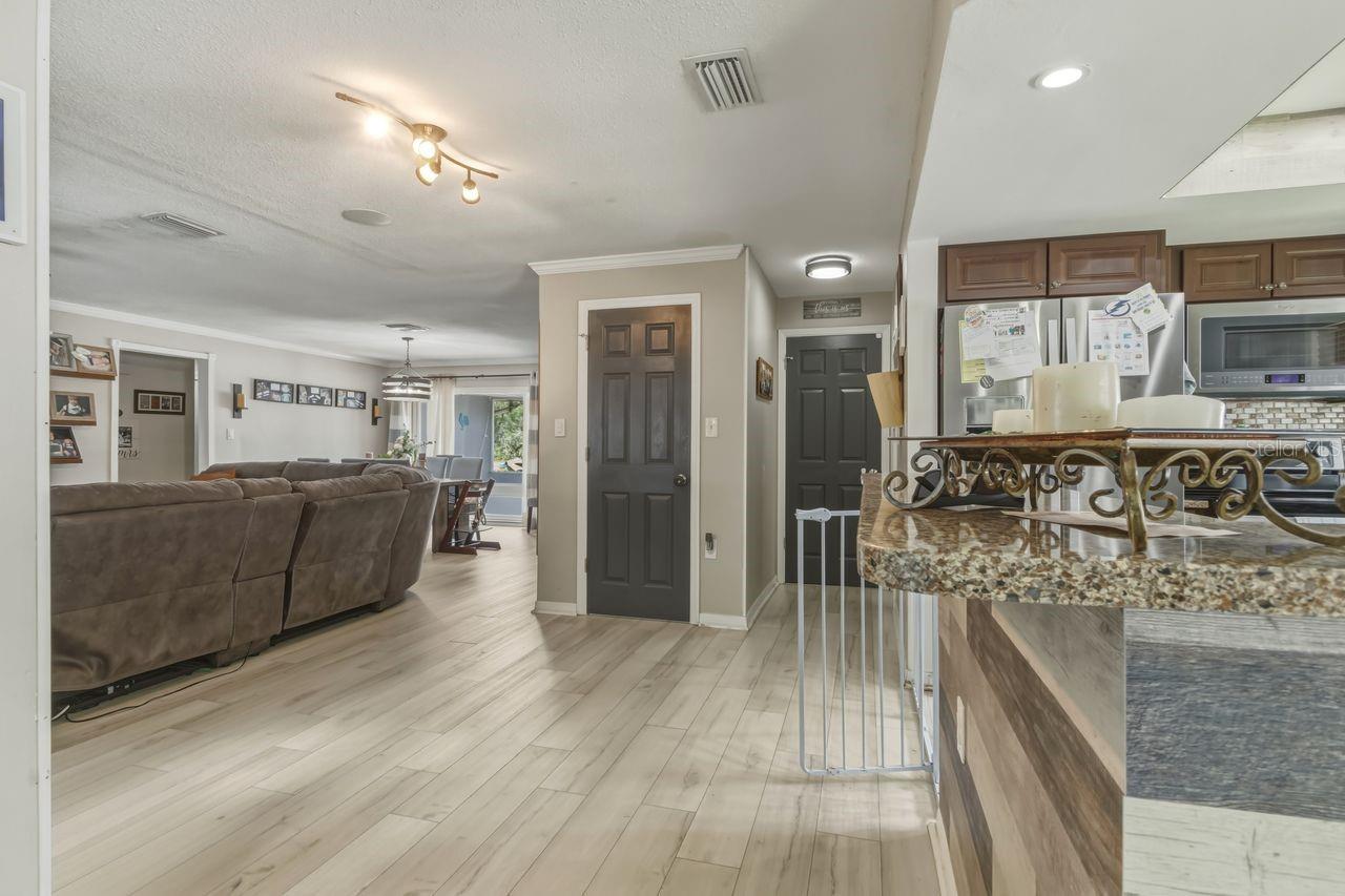 Image 10 of 38 For 1387 Disston Avenue