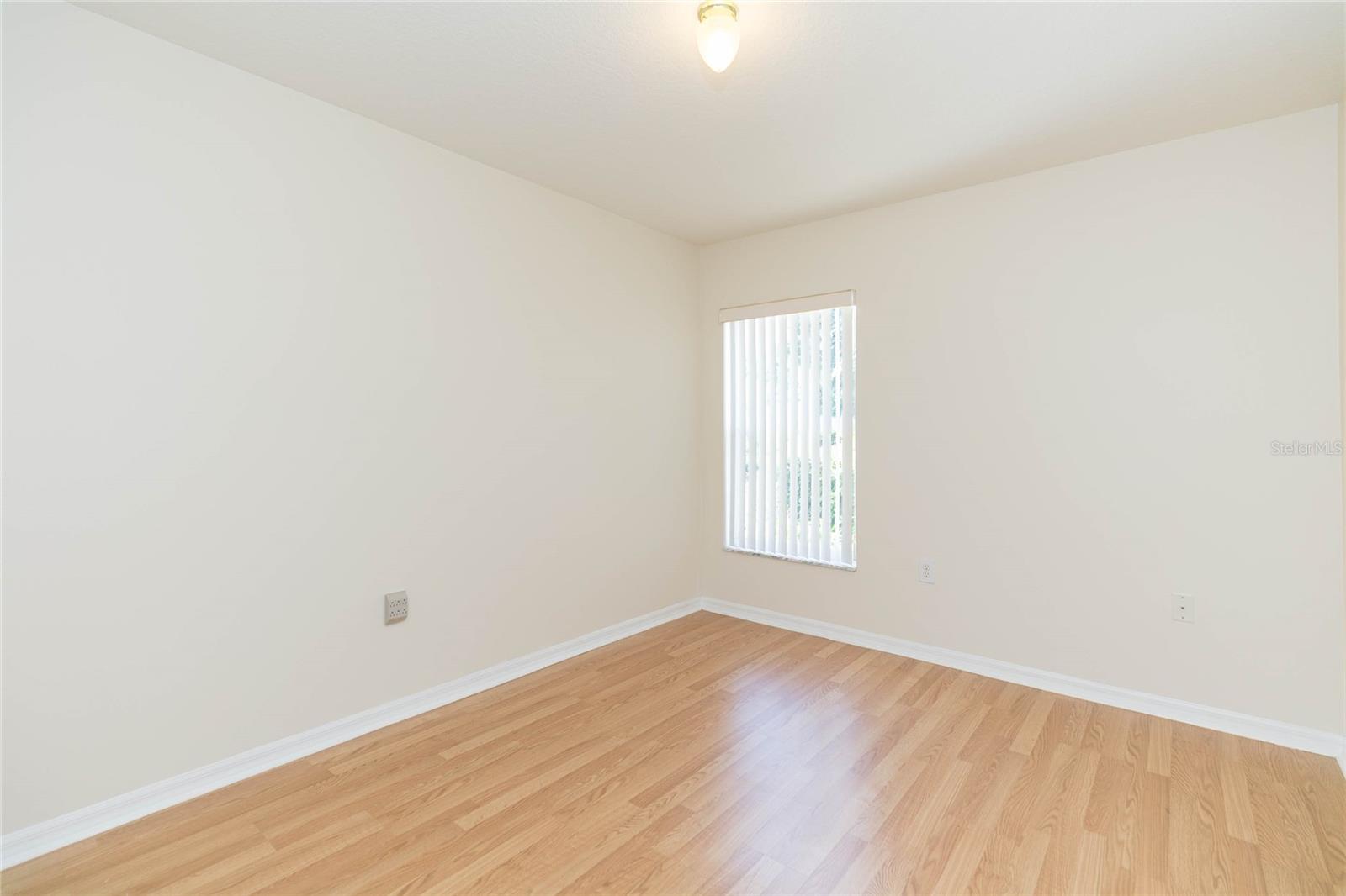 Image 19 of 52 For 22704 Roderick Drive