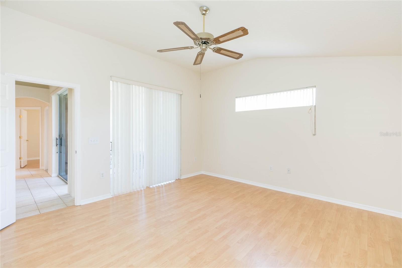Image 27 of 52 For 22704 Roderick Drive
