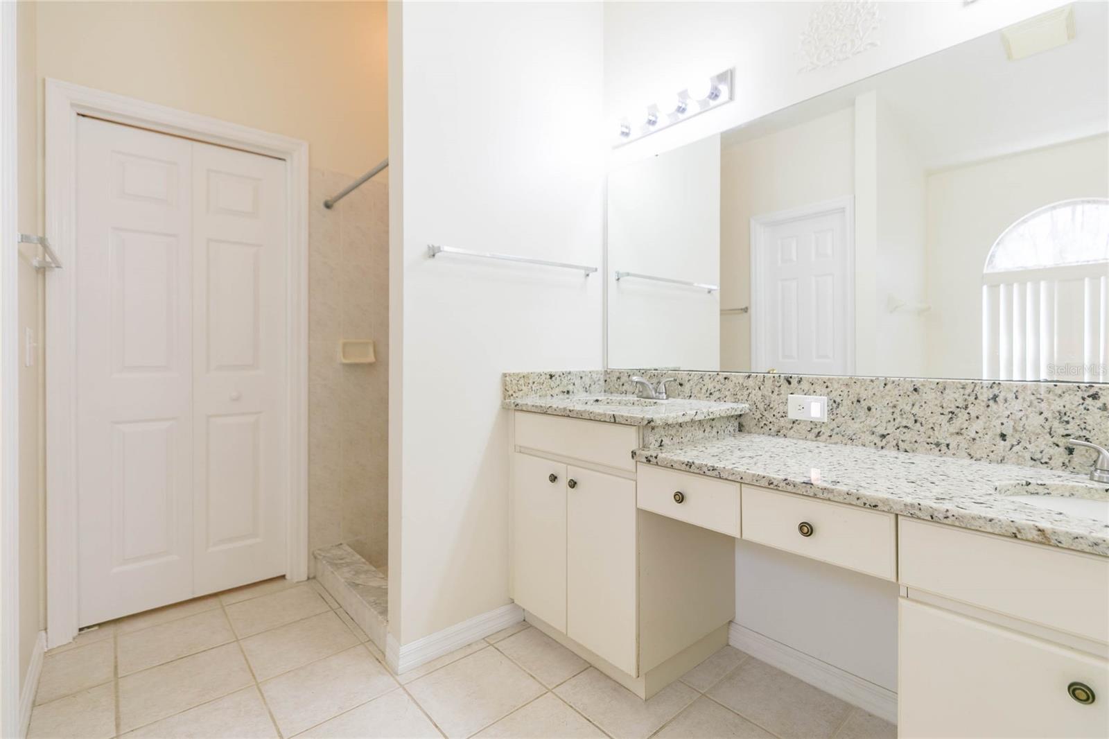Image 31 of 52 For 22704 Roderick Drive