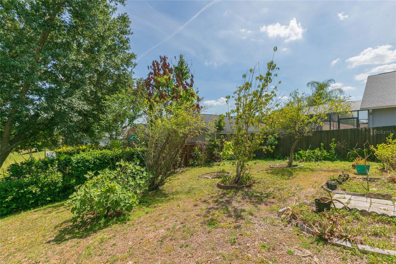 Image 35 of 52 For 22704 Roderick Drive