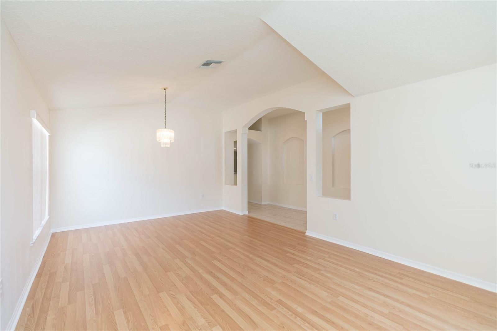 Image 6 of 52 For 22704 Roderick Drive