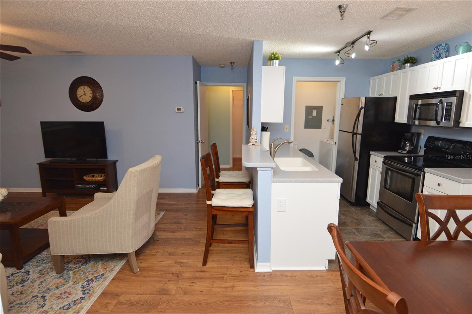 Image 15 of 97 For 10263 Gandy Boulevard N 2403