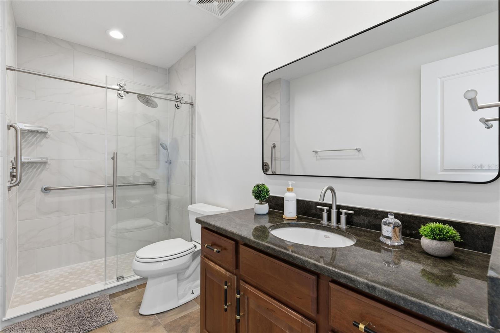 Image 17 of 34 For 449 12th Street 604