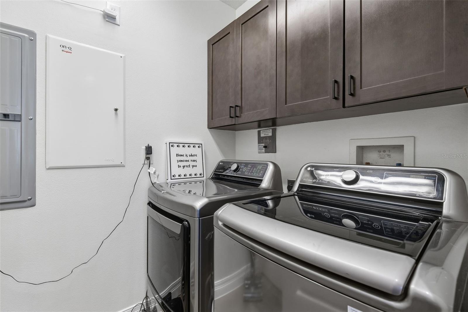 Image 20 of 34 For 449 12th Street 604