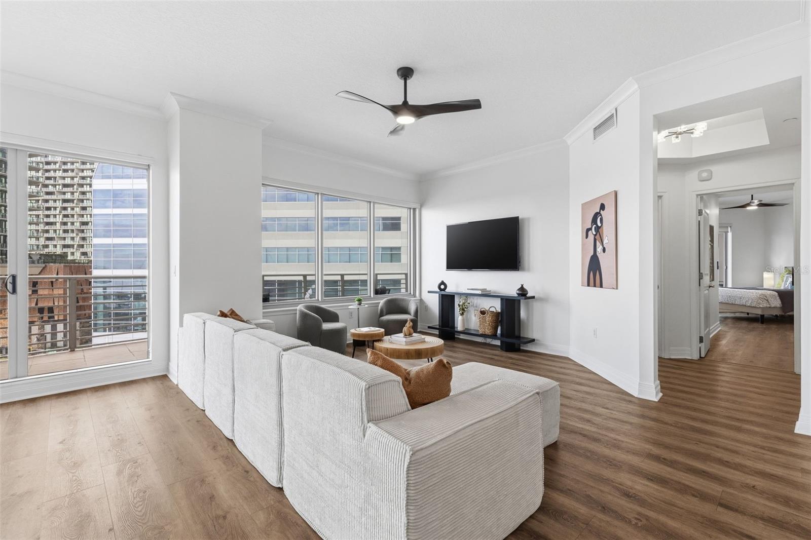 Image 6 of 34 For 449 12th Street 604