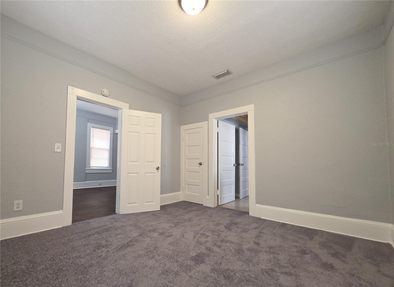 Image 5 of 9 For 676 Bridal Avenue
