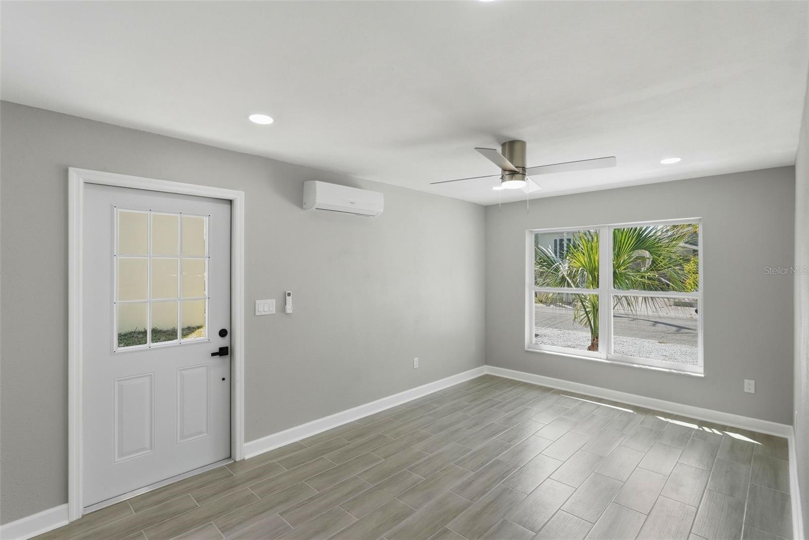 Image 20 of 41 For 14906 Bayshore Drive