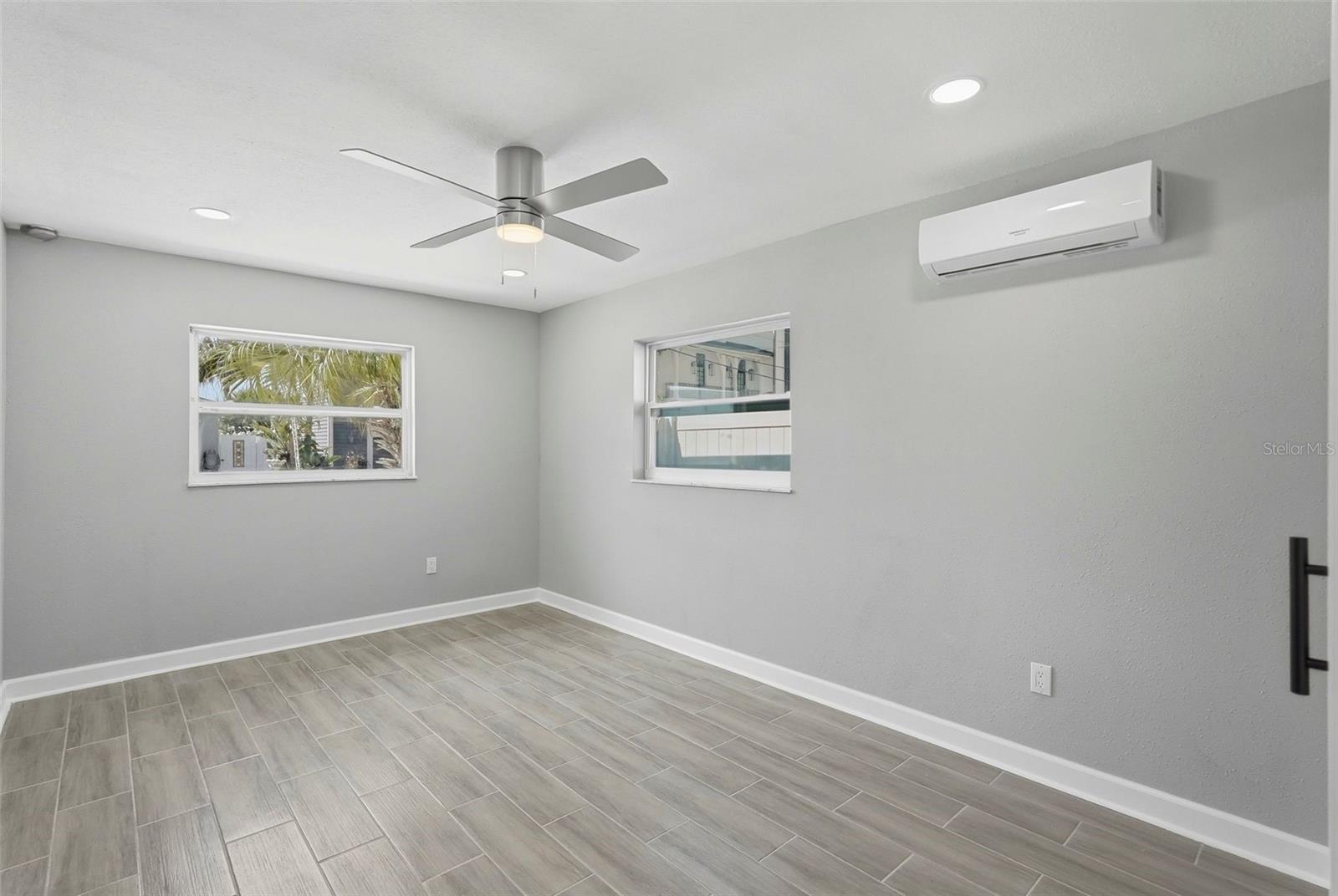 Image 25 of 41 For 14906 Bayshore Drive