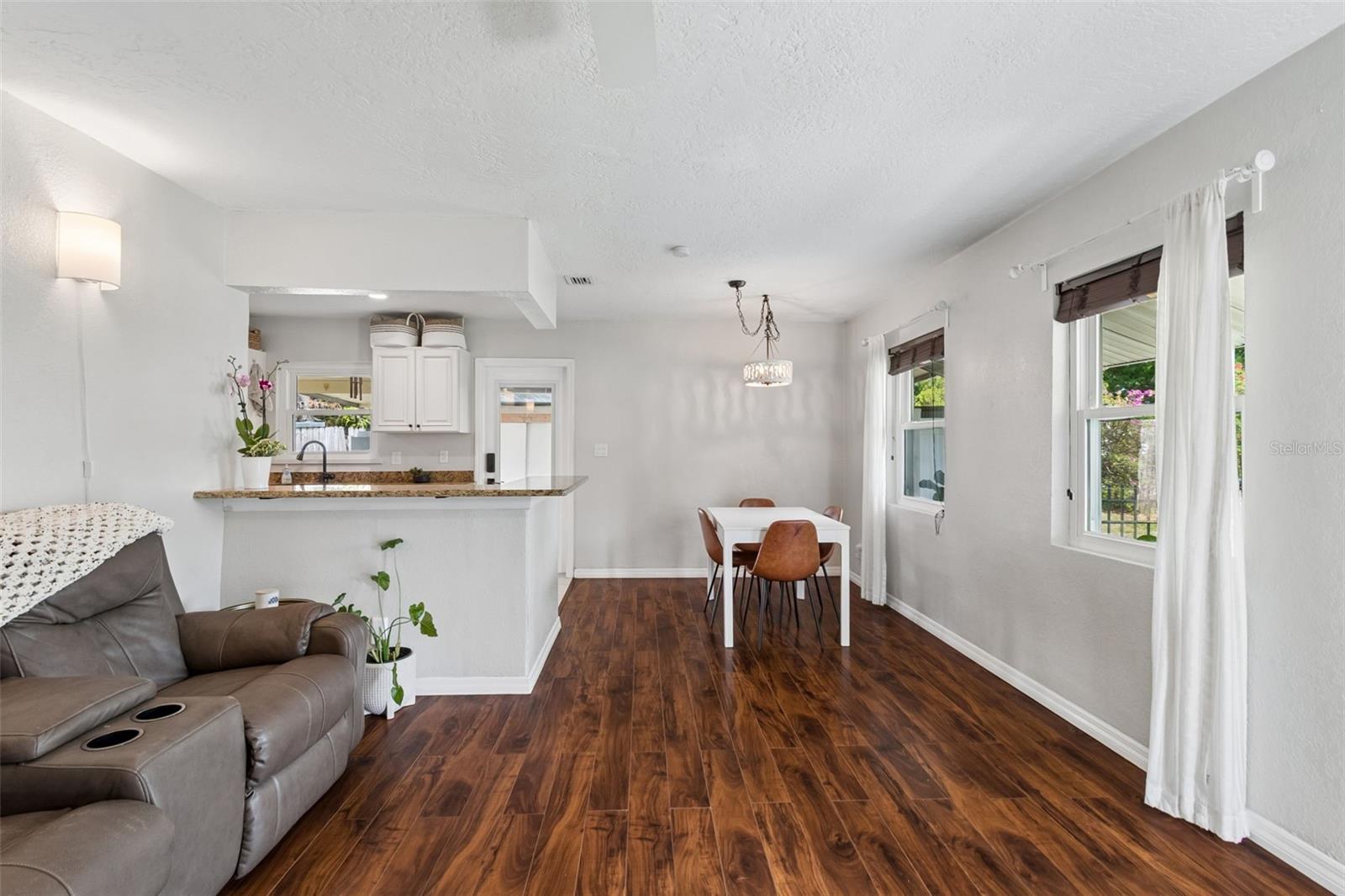 Image 3 of 24 For 3912 Leila Avenue