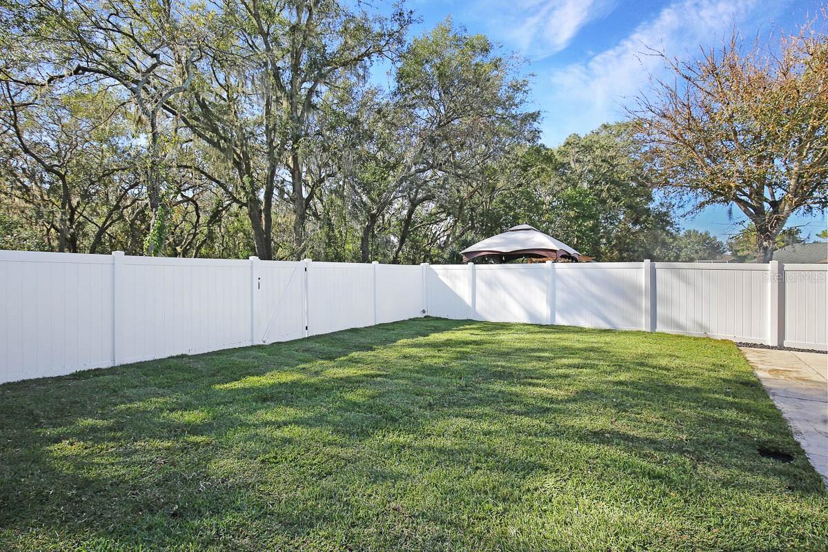 Image 23 of 28 For 13715 Gentle Woods Avenue