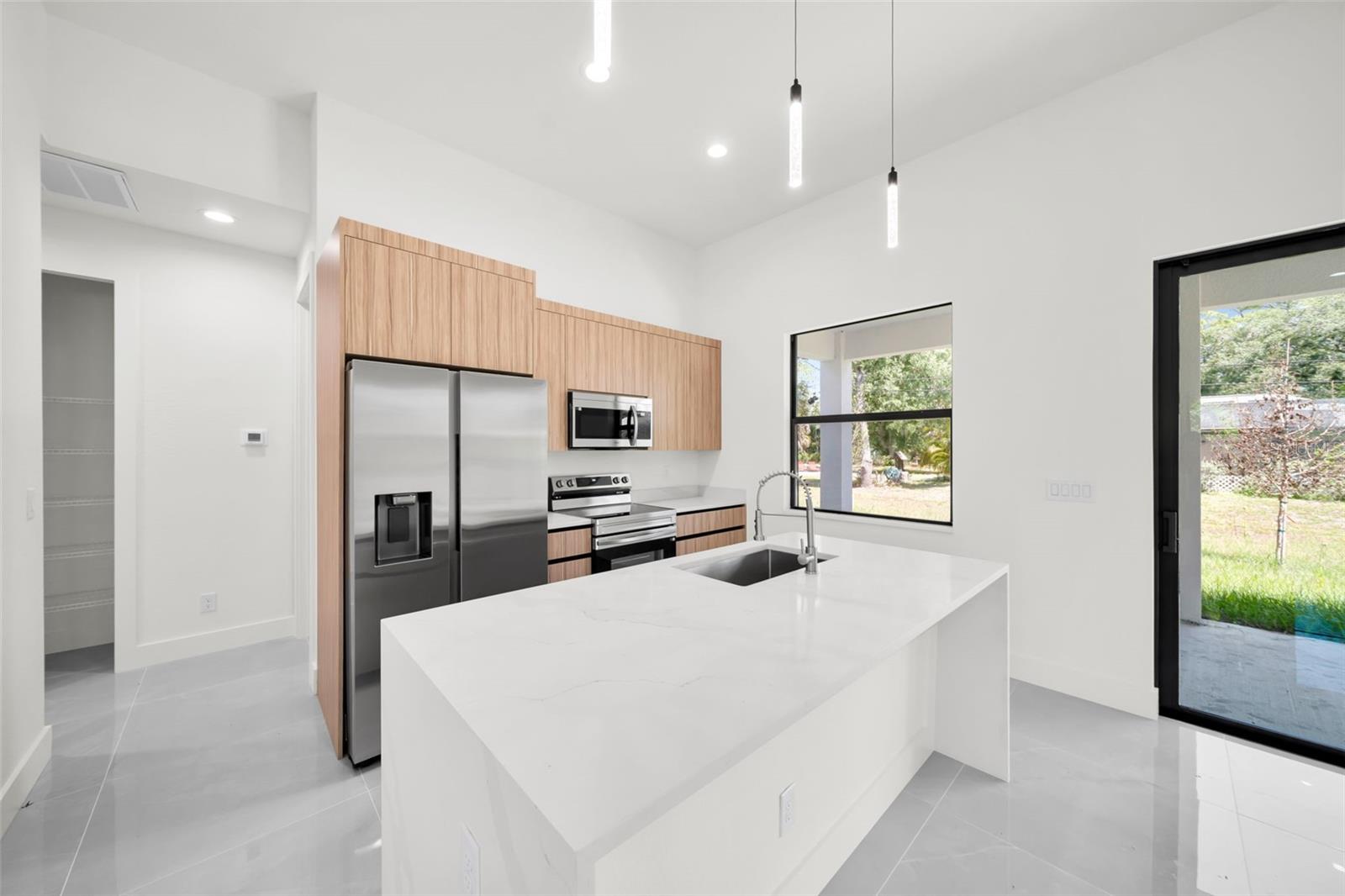 Image 3 of 31 For 4304 Kaskin Avenue