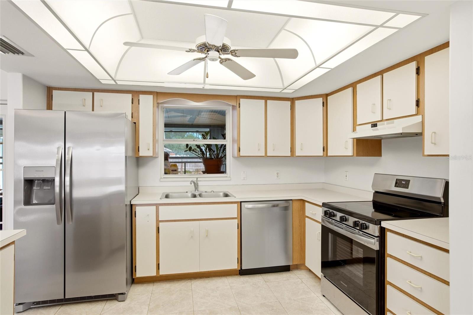 Image 11 of 39 For 4201 Loquat Road