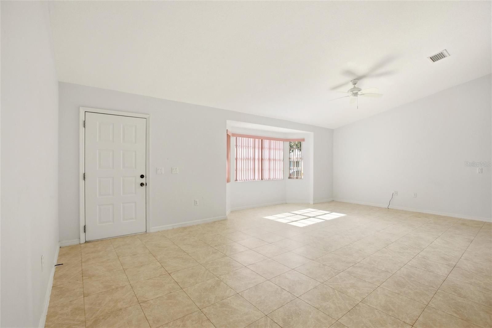 Image 5 of 39 For 4201 Loquat Road