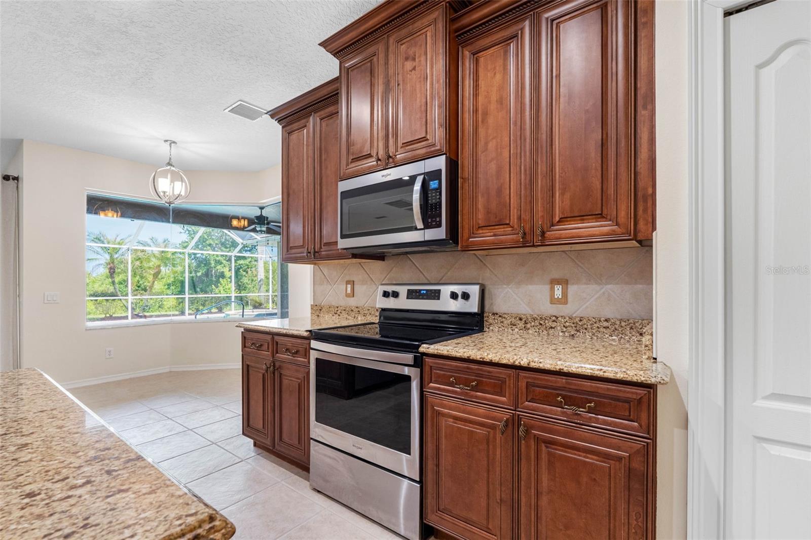 Image 14 of 55 For 21107 Bircholm Court