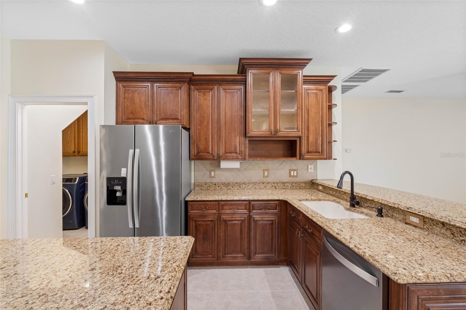 Image 15 of 55 For 21107 Bircholm Court