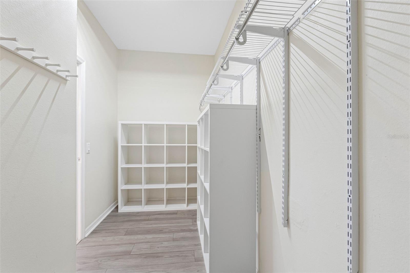 Image 21 of 55 For 21107 Bircholm Court