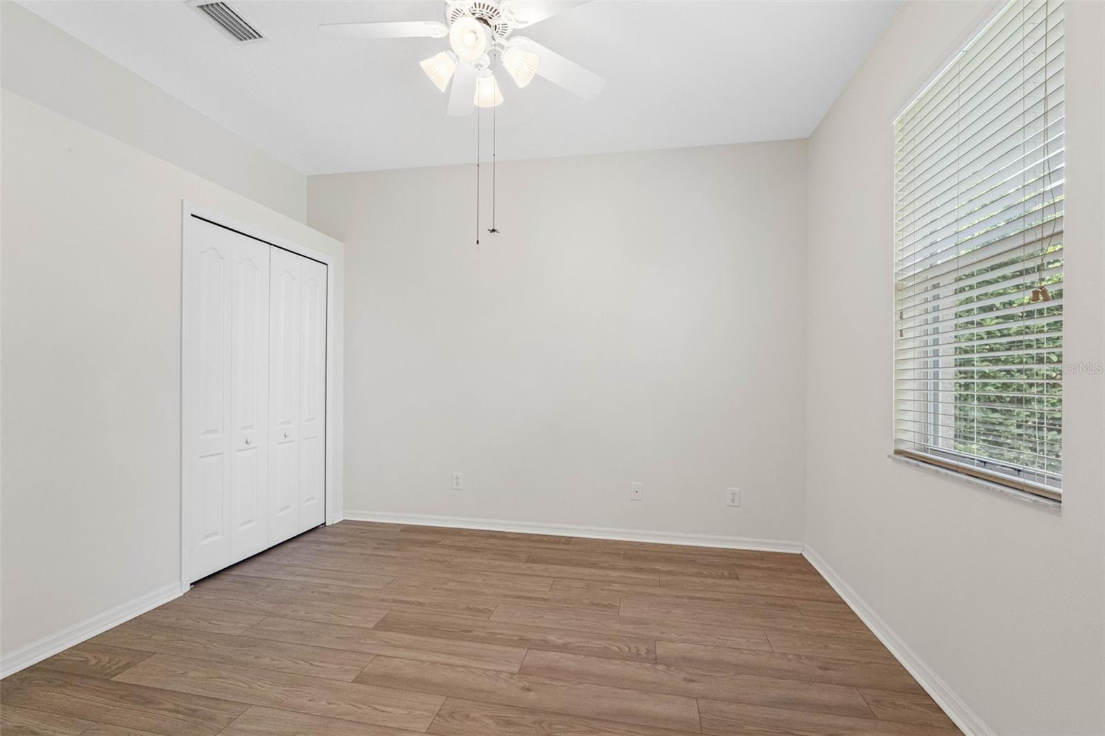 Image 22 of 55 For 21107 Bircholm Court