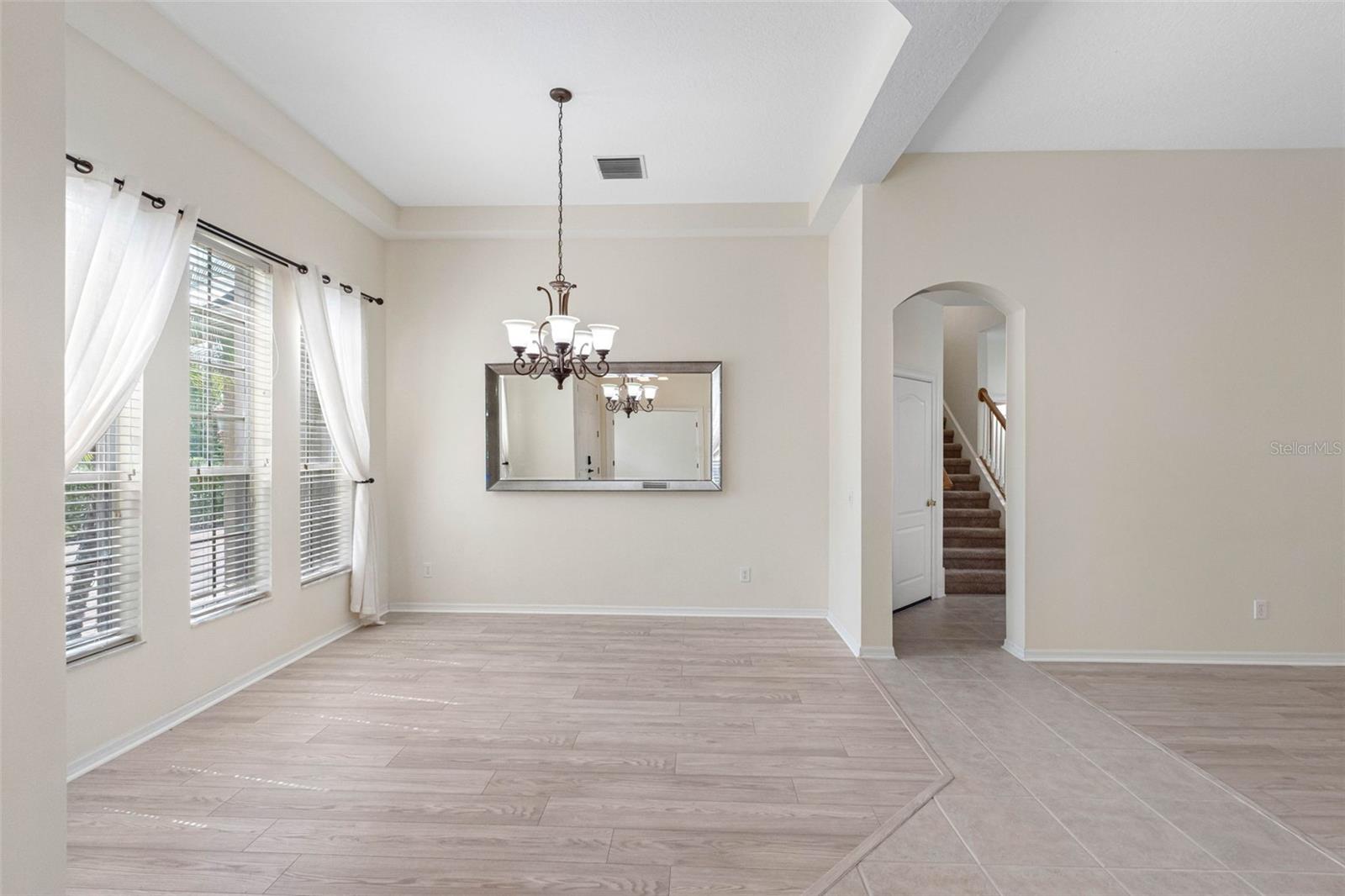 Image 4 of 55 For 21107 Bircholm Court