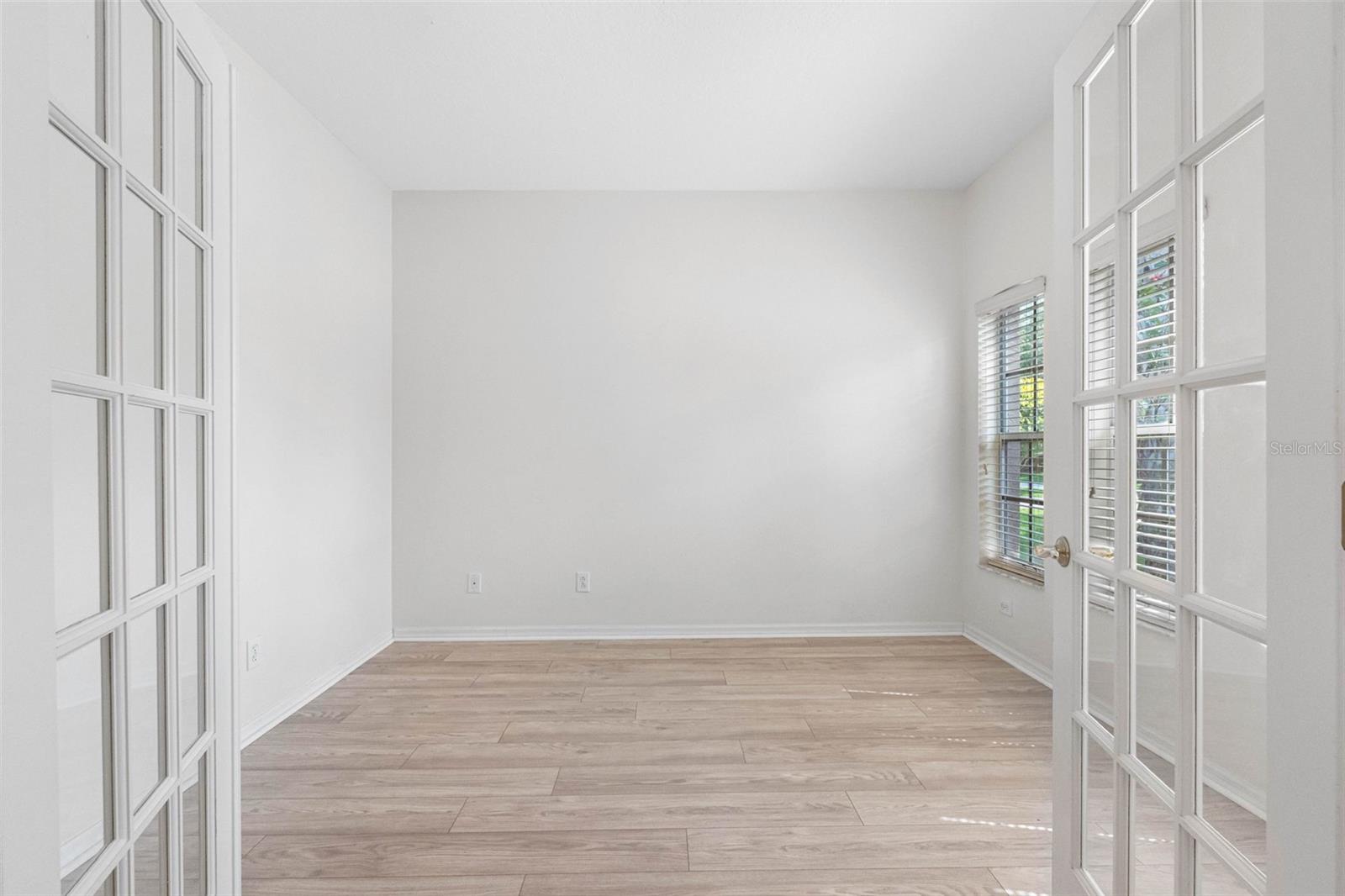 Image 5 of 55 For 21107 Bircholm Court