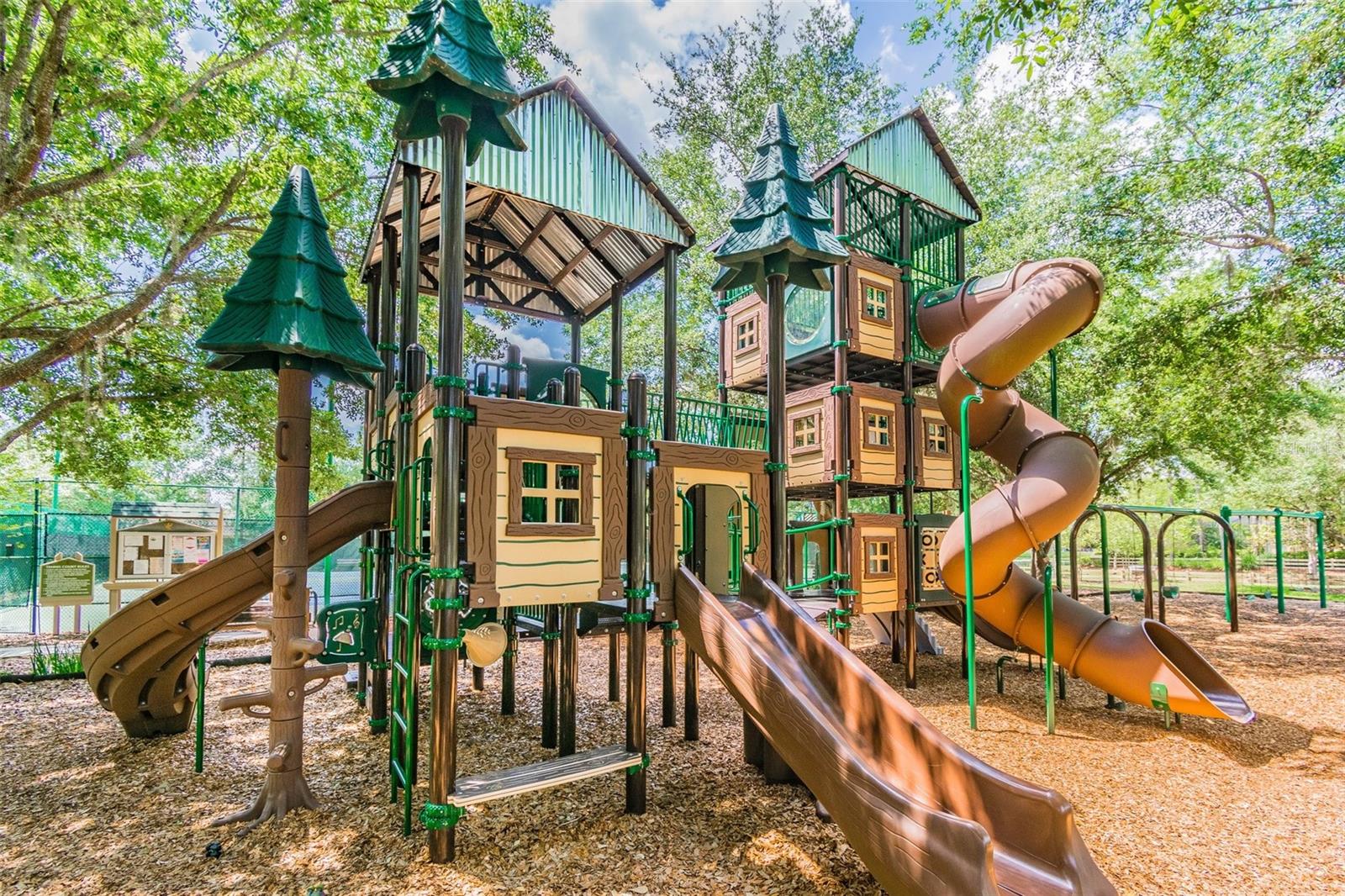 Image 52 of 55 For 21107 Bircholm Court