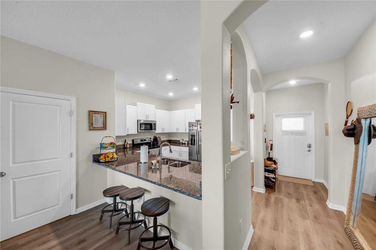 Image 11 of 35 For 736 Royal Empress Drive