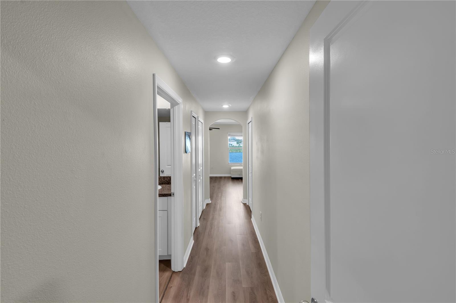 Image 16 of 35 For 736 Royal Empress Drive