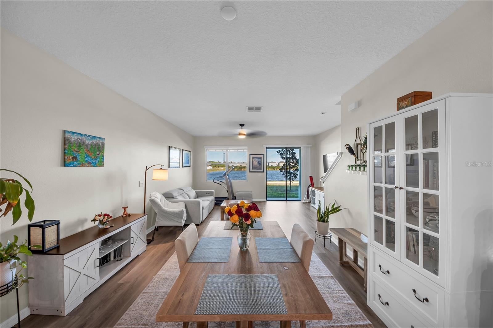 Image 4 of 35 For 736 Royal Empress Drive