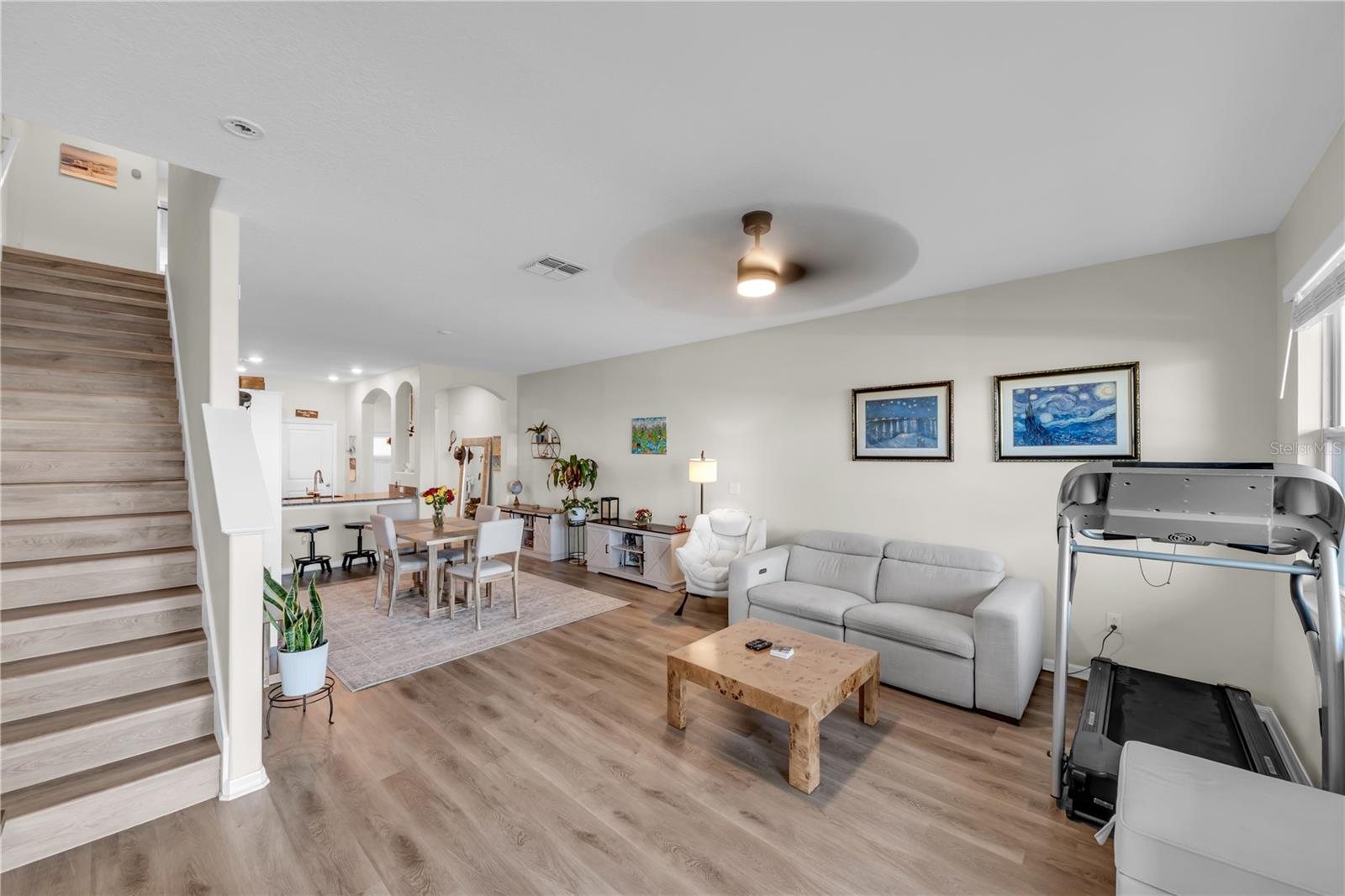 Image 8 of 35 For 736 Royal Empress Drive