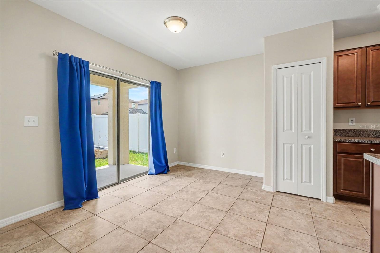 Image 8 of 26 For 7421 French Marigold Avenue