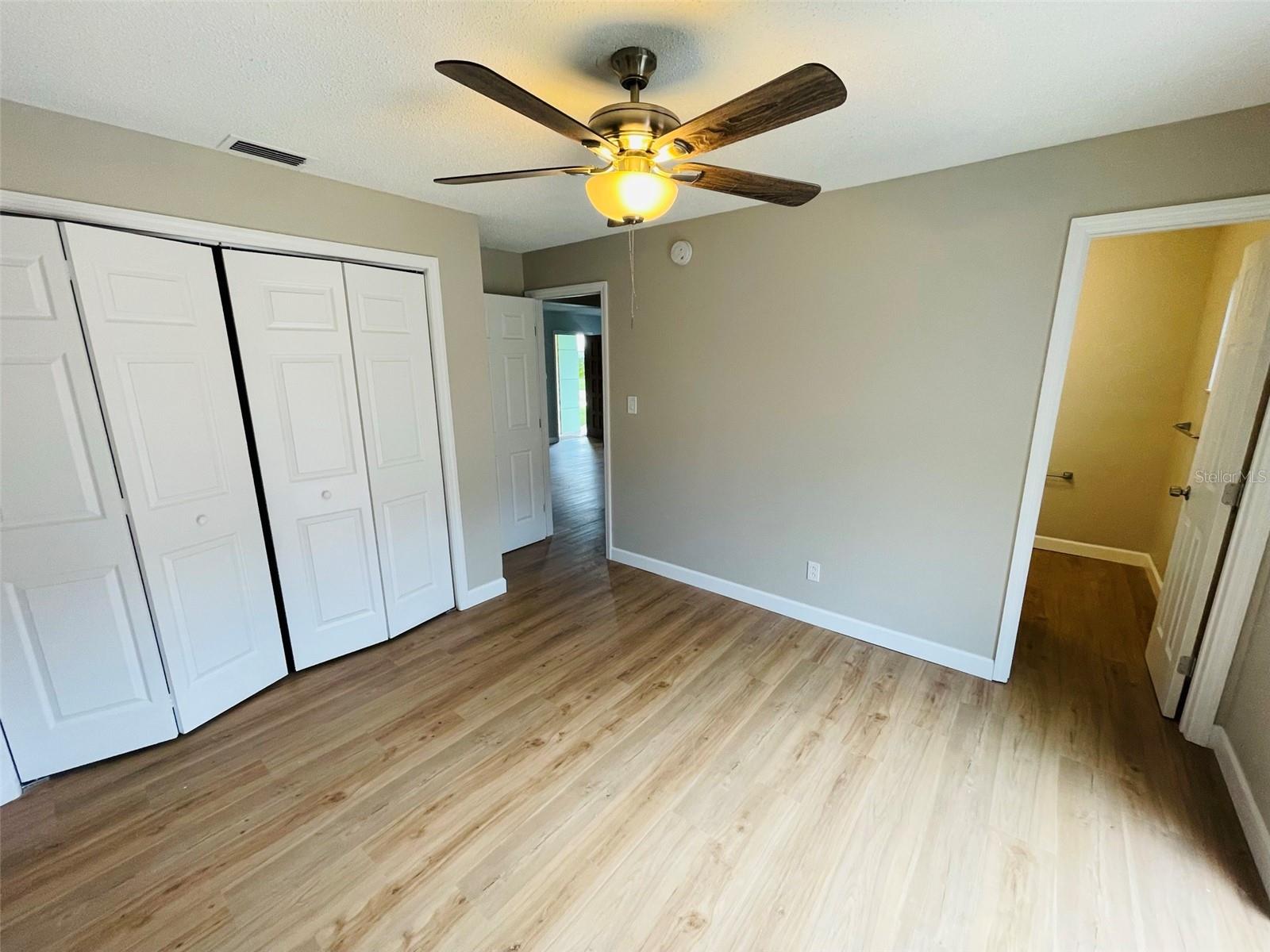 Image 13 of 15 For 511 Duchess Court 4
