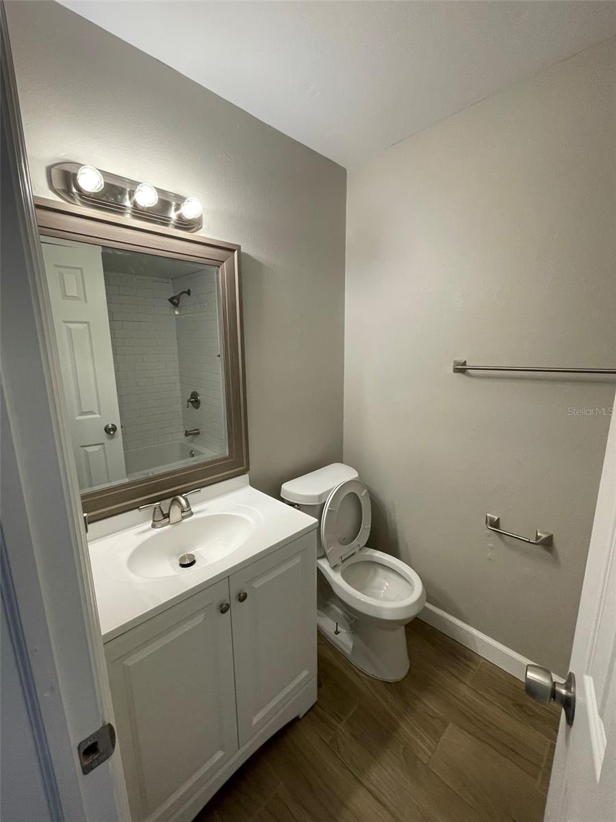 Image 14 of 15 For 511 Duchess Court 4