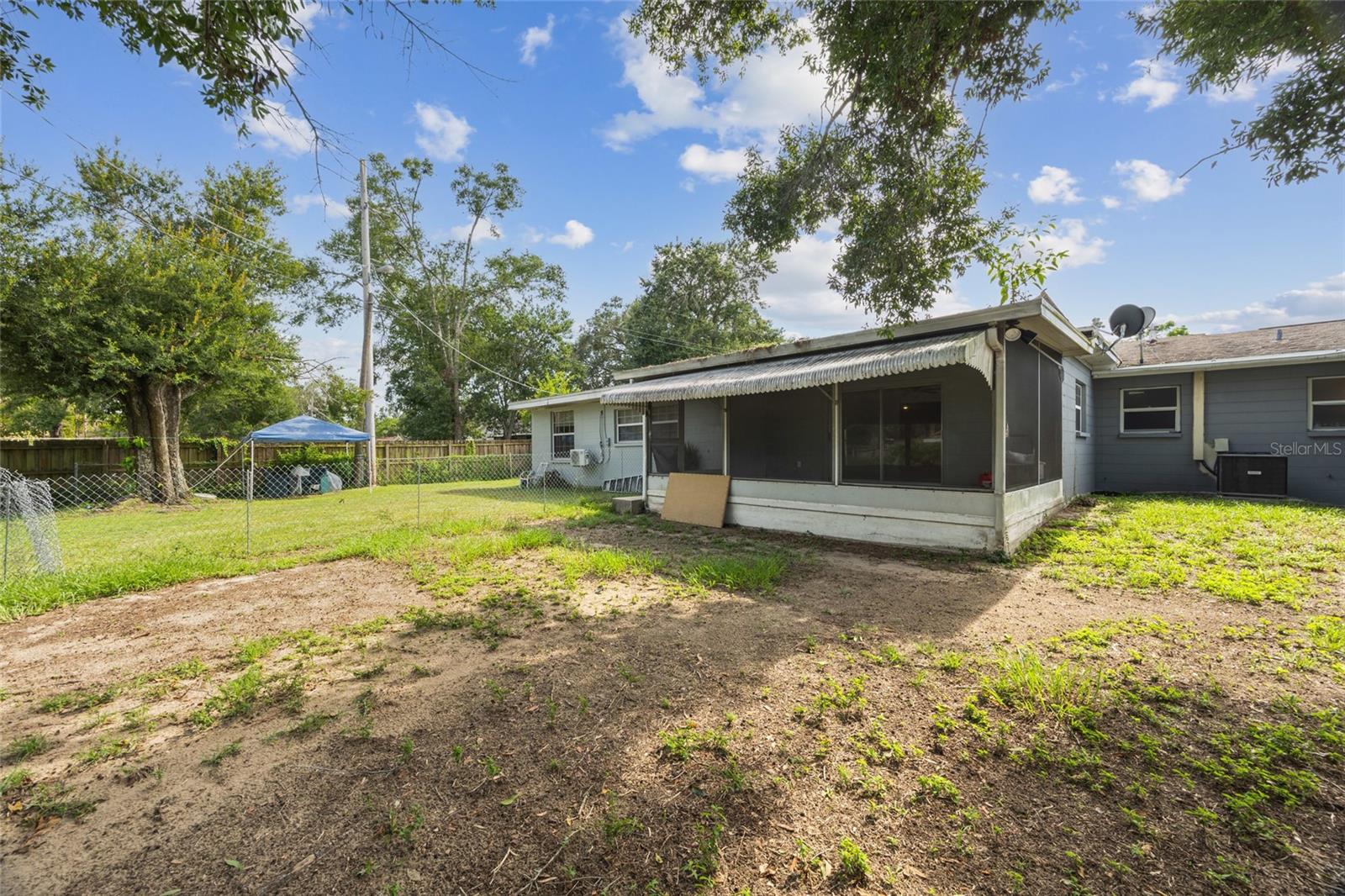 Image 29 of 32 For 409 Debra Drive