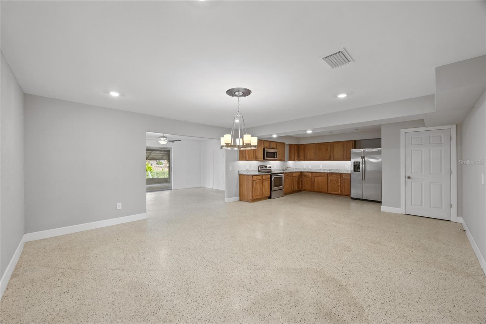 Image 6 of 32 For 409 Debra Drive