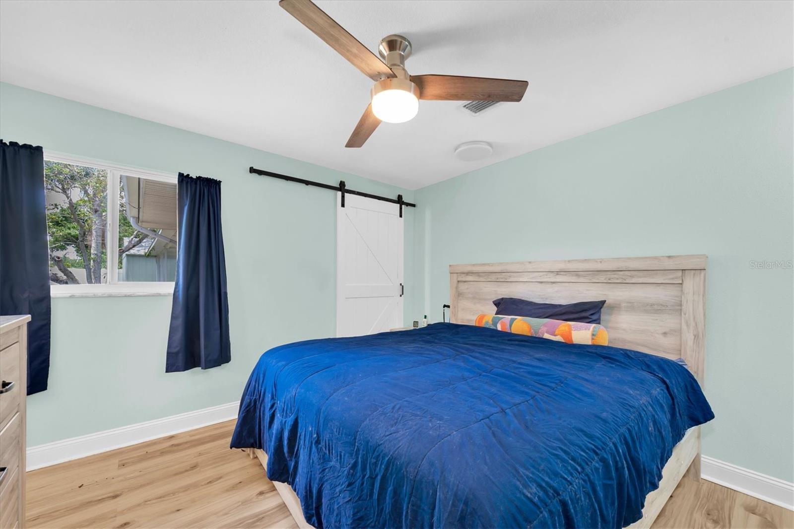 Image 17 of 42 For 1380 Kennywood Drive