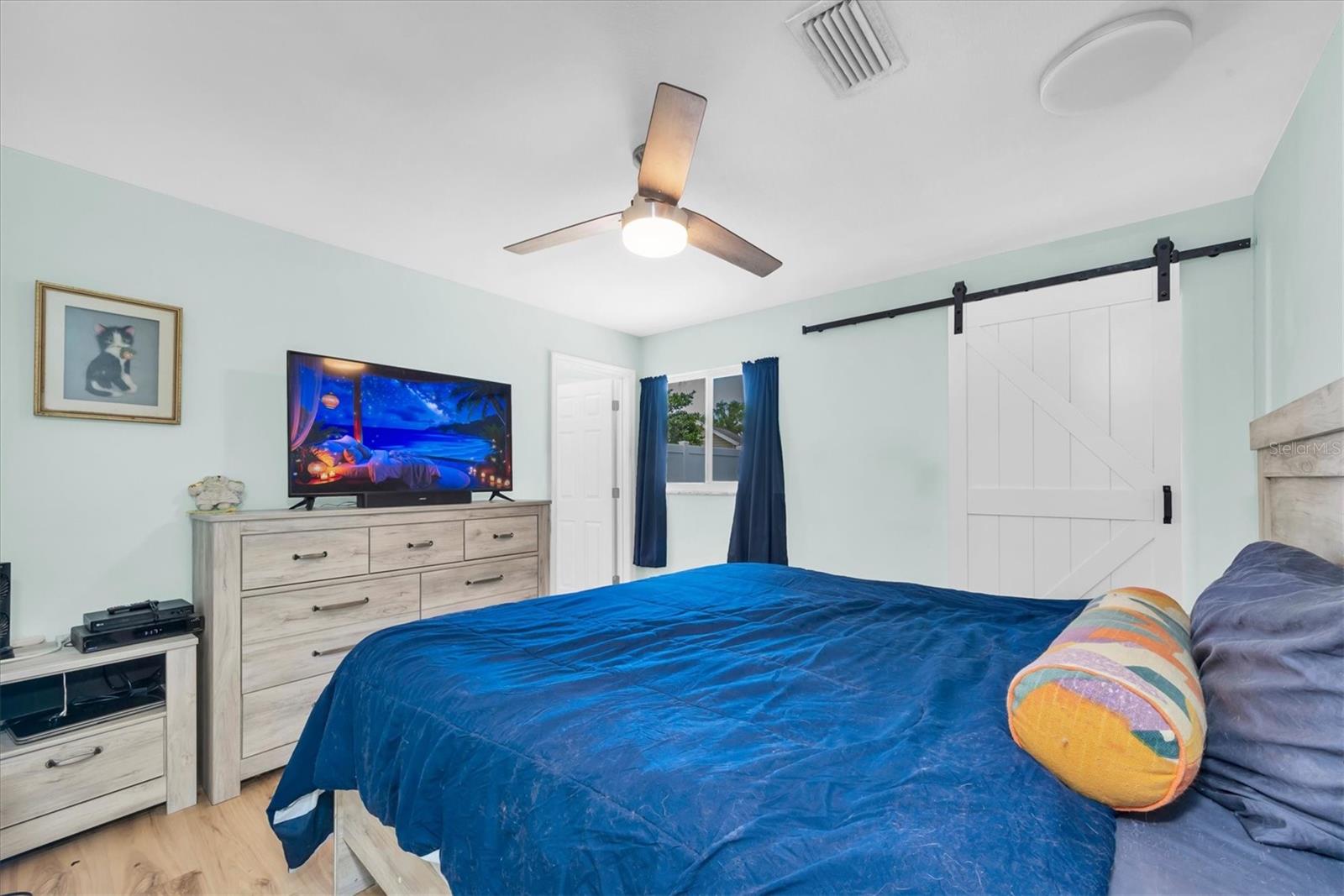 Image 18 of 42 For 1380 Kennywood Drive