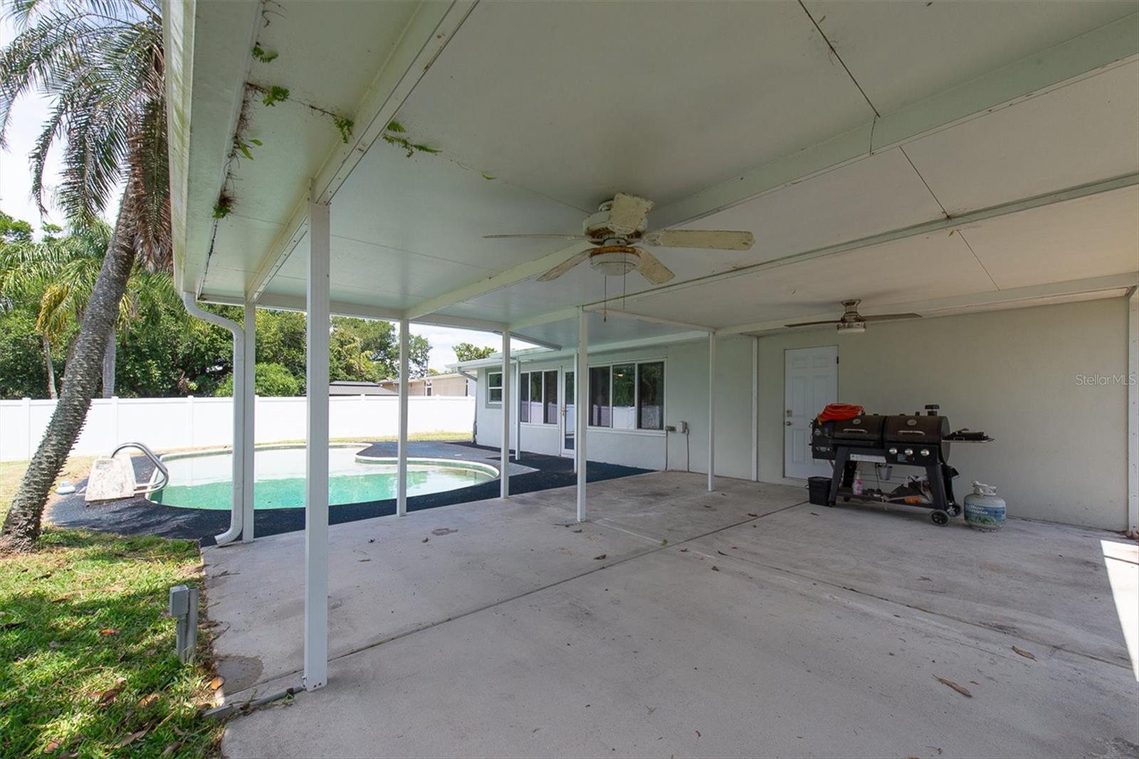 Image 31 of 42 For 1380 Kennywood Drive