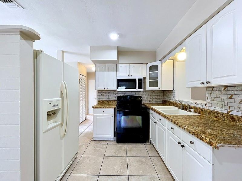 Image 2 of 18 For 7018 54th Avenue N