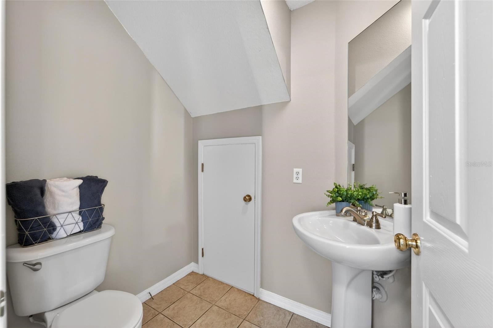 Image 12 of 46 For 203 Penmark Stone Place